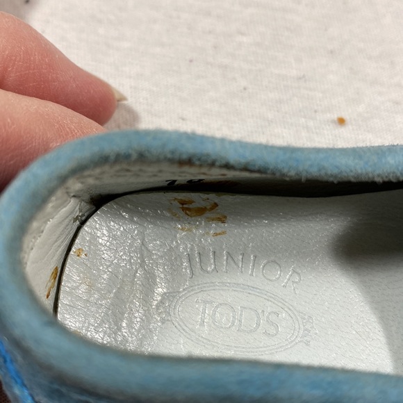 Tod’s Junior baby blue genuine Italian suede  “driving” moccasin unisex loafers - Picture 9 of 9